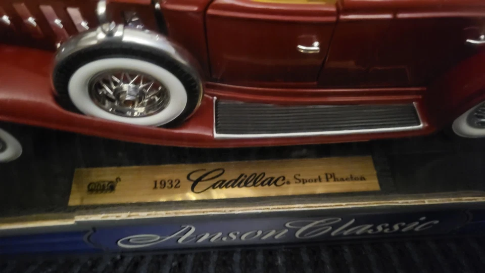 Anson Classic 1932 Cadillac Sport Phaeton 1:18 Scale - Image 2 of 4