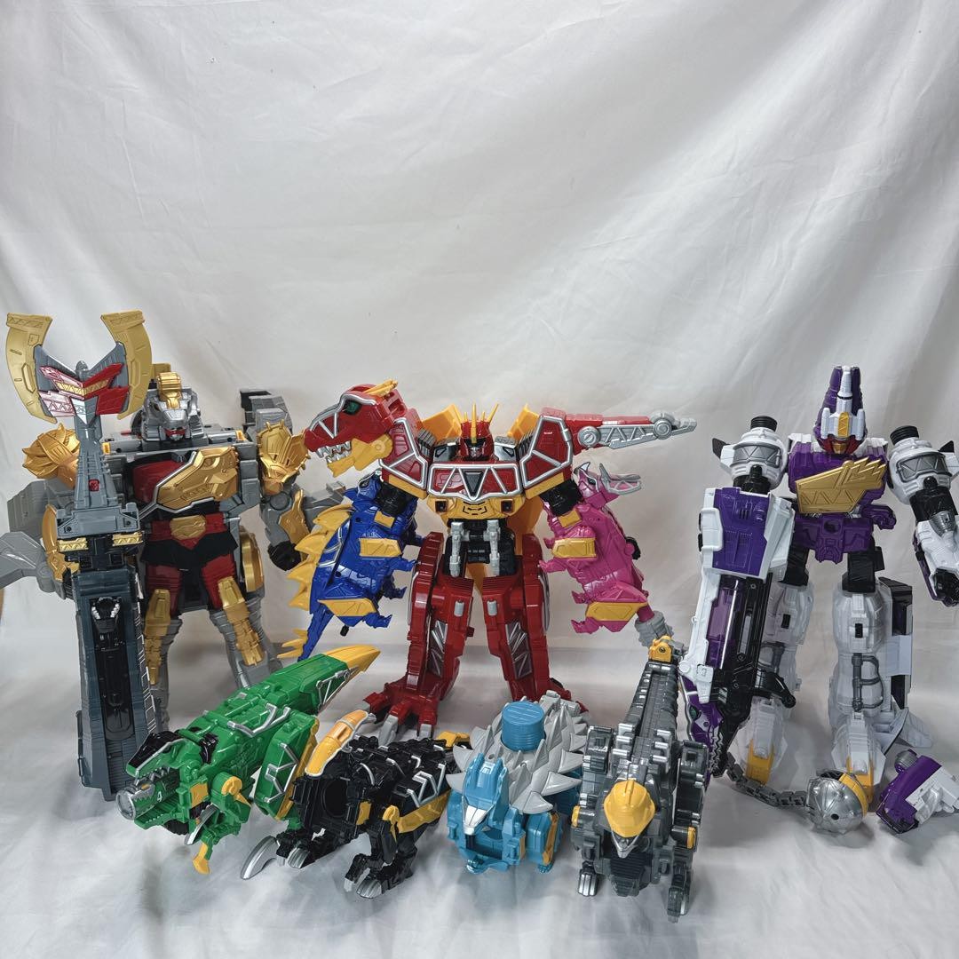 BANDAI パワーレンジャー　MEGAZORD プレイセット　本体約40cm Amazon.com: Bandai Tamashii Nations Super Robot Chogokin