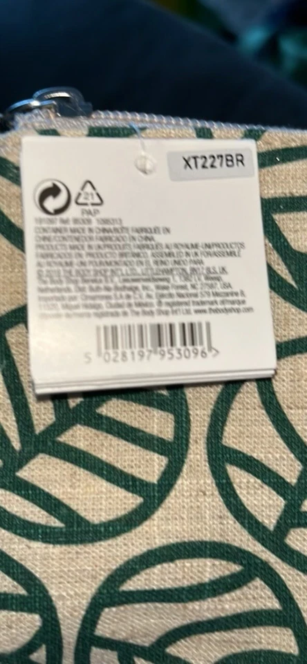 The Body Shop Best Of Skincare Set Tea Tree Face Wash Vitamin E Moisturizer Mask Foto 4 de 4