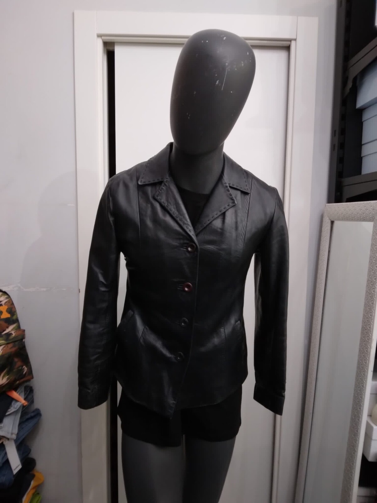 Foto 1 di 10