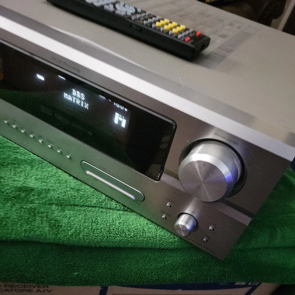 Denon AVR 2805/ AVR 985 7.1 Channel 120W AV ****For Parts Not Working ***** - Image 4 of 4