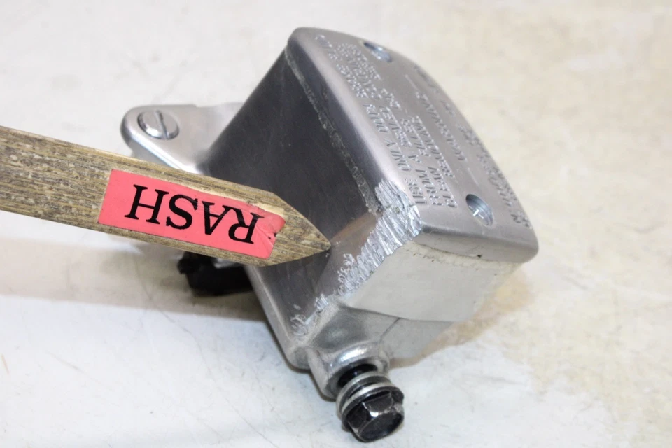 2009 KAWASAKI VULCAN 900 VN900D CLASSIC LT OEM FRONT BRAKE MASTER CYLINDER - Image 4 of 4