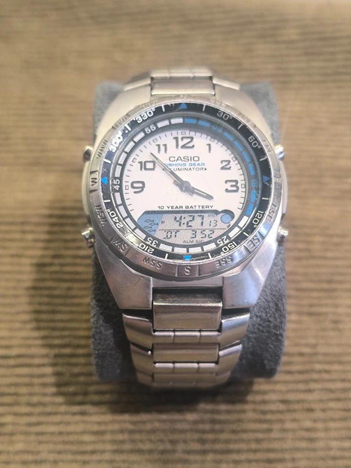 CASIO Fishing Gear AMW - 700 illuminator - Immagine 2 di 4