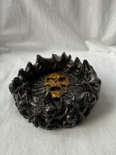 Image of “Midnight Skulls Ashtray – dark elegance, bold attitude”