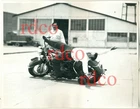Pedro Infante, acrobacia en motocicleta, escena de la película A Toda Máquina