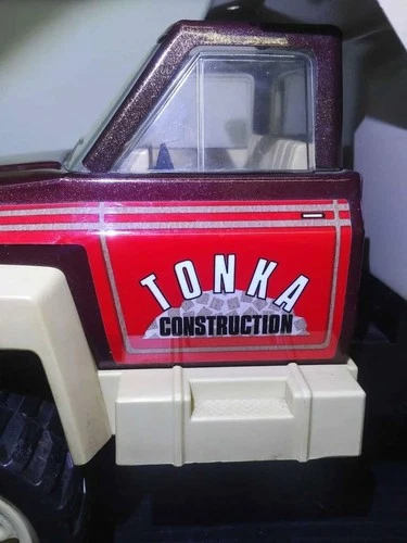 Very Rare - Canadian variant Vintage 1984 Tonka Chevy dump truck Stony bros