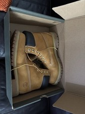 Ladies Timberlands Size 7 