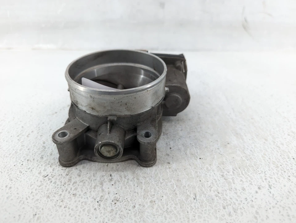 Carrocería del acelerador Chevrolet Suburban 1500 BIESN Foto 4 de 4