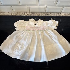 EUC Vintage Baby Togs White Cotton Smocked Floral Daisy Dress 6-9 Mos