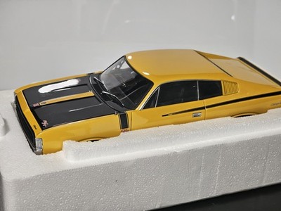 AUTOart 1:18 Chrysler Charger E 49 gelb Diecast Modellauto