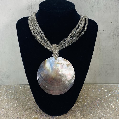 Boutique mehrschichtige Kristall Perlen Halskette 10" mit großer Muschel 2,5" Schönheit - Bild 1 von 5