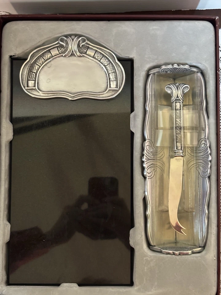 Conjunto de bandeja e faca Arthur Court 2005 tábua de queijo mármore assinado com caixa - Imagem 2 de 4