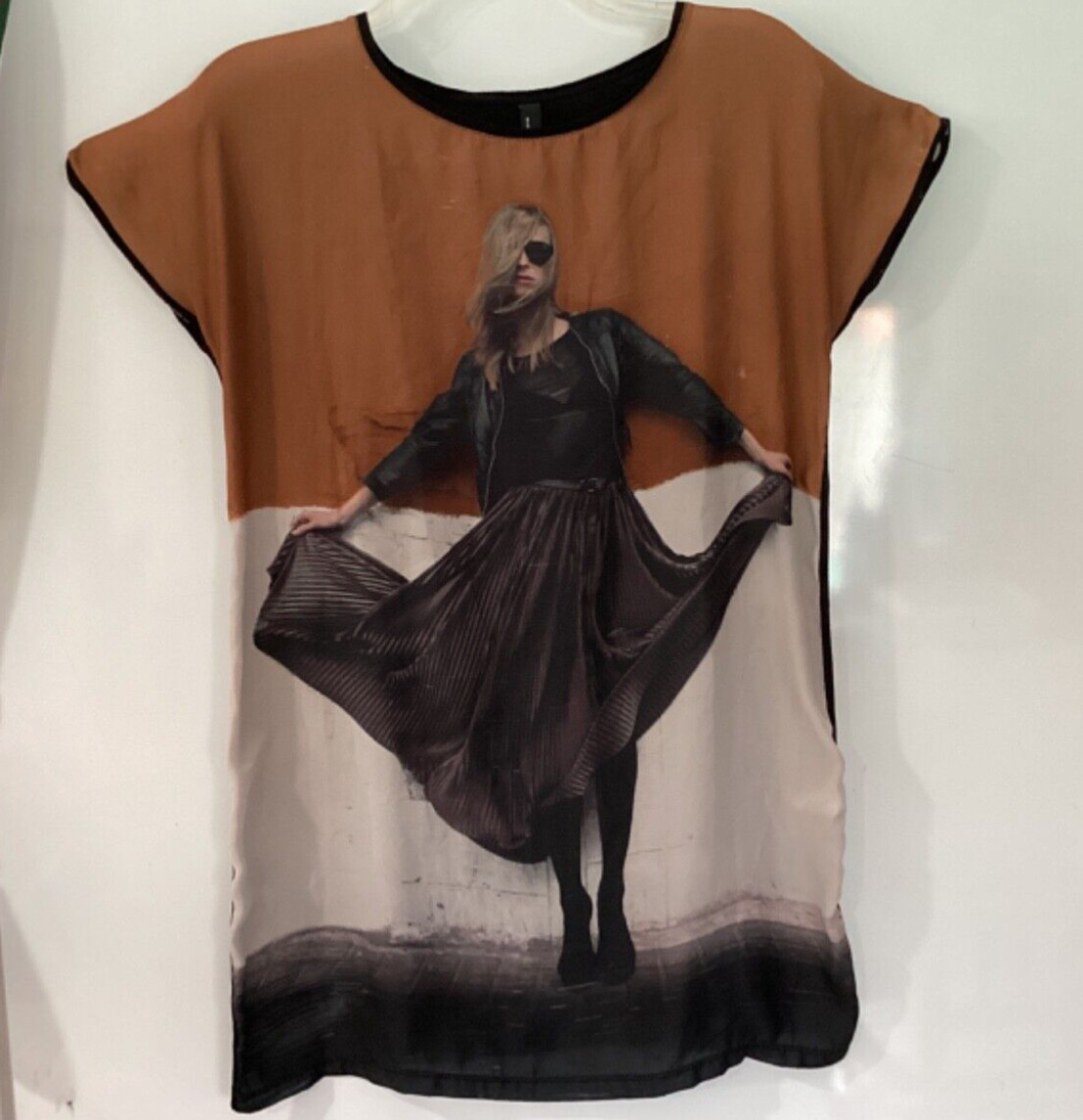 Zara Basic Evening Model Print Cap Sleeve Top, Si… - image 4