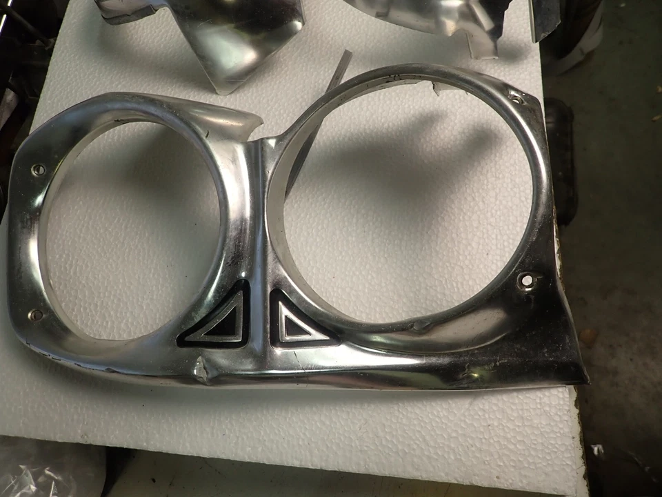 Par de biseles de faros Ford Fairlane GT 1967 + Ranchero Foto 2 de 4