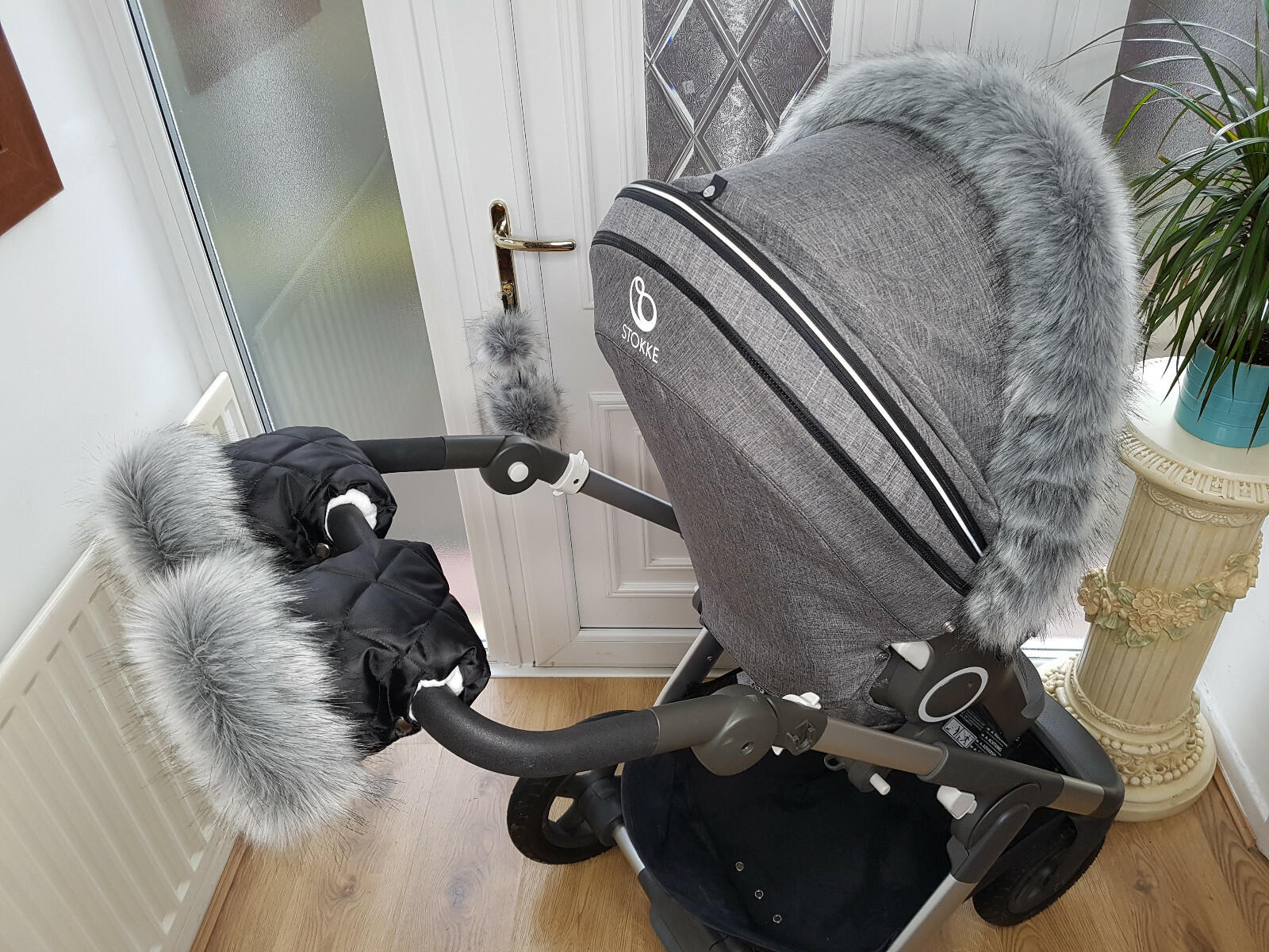 Baby Products Grey Stroller Hand Muff Pram Hand Warmer - China