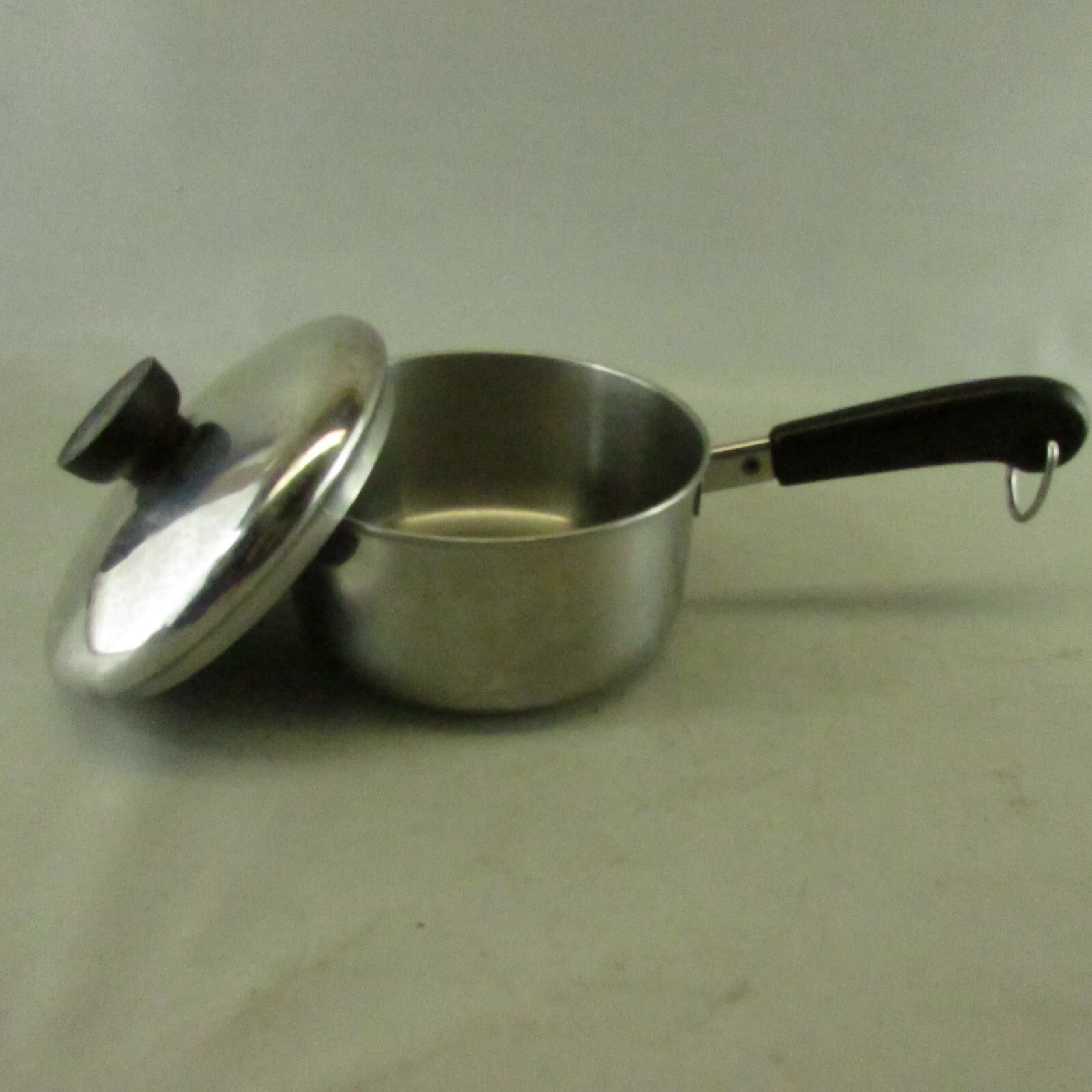 Revere Ware Stainless Steel 1 Qt sauce pan saucepan 5.75" x 3" with lid CLEAN