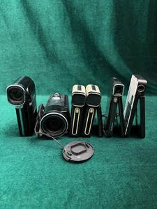 Viele Videokameras verschiedener Marken als Ersatzteile