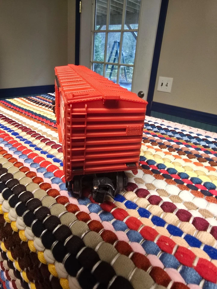 0/027 Gauge Lionel Southern Railway Box Car 6-9700 bright red color; VG/No Box; - Image 3 of 4