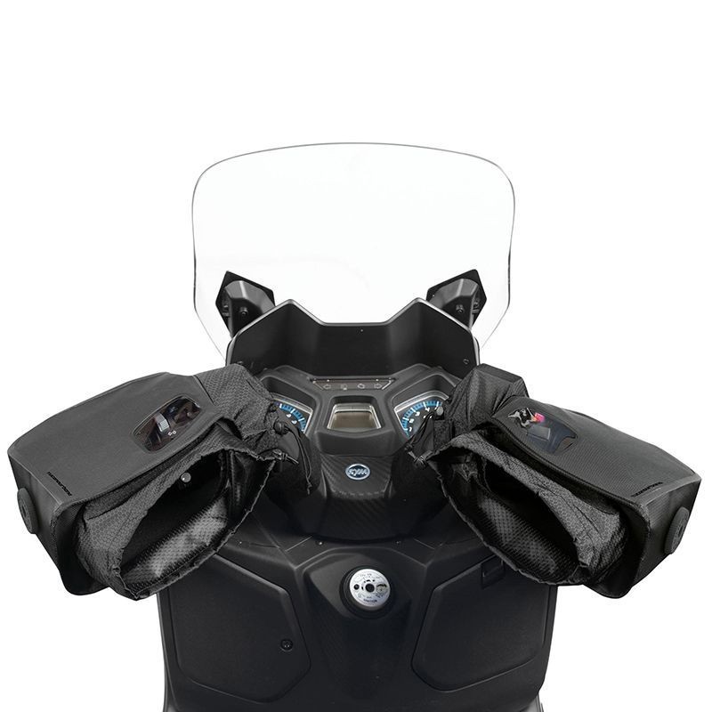 Manchons Tucano R333 pour affronter l'hiver en scooter Kymco Grand Dink 250