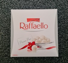 Ferrero confetteria Raffaello piacere puro coconut chocolate gift box 400g