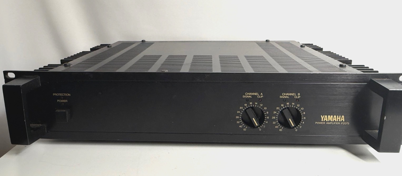 Yamaha  P2075 Power Amplifier Serviced Working Great