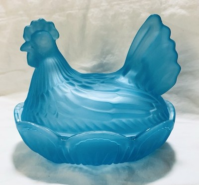 NEW Satin Ice Blue Glass Hen Chicken Nest 5 1/2  W x 6 3/4  L x 6'' H SPLIT TAIL