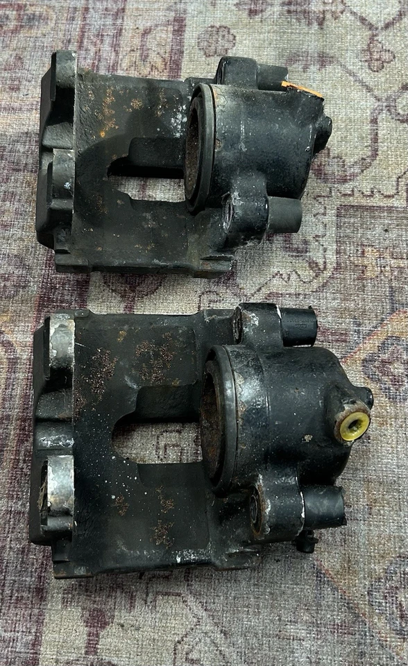 BMW M3 E46 Front Brake Calipers Right And Left  - Image 3 of 3