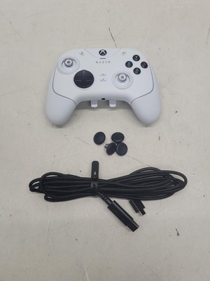 RAZER WOLVERINE V2 PRO RZ06-0471 WIRELESS/WIRED GAMING CONTROLLER FO (P03056574)