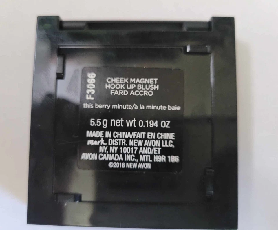 Avon mark Cheek Magnet Hook Up Blush THIS BERRY MINUTE ~ NIB ~ NEXT DAY SHIPPING - Image 4 of 4