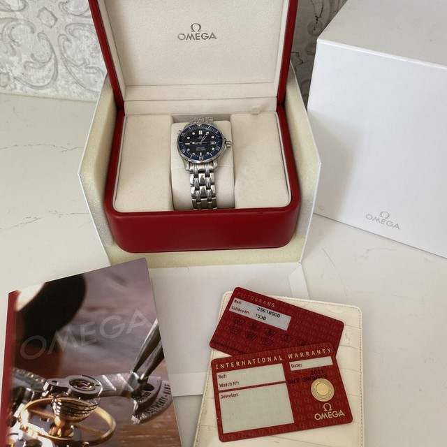 OMEGA Seamaster Blue Unisex Adult Watch 
