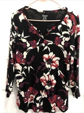 womens Chico's size 2 (L) floral v-neck top