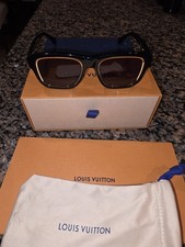 Louis Vuitton Legacy Square Sunglasses Black Gold Used In Good Condition