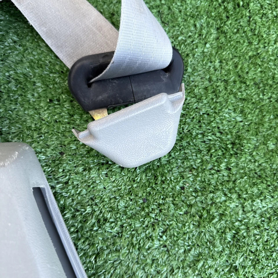 1995-1998 OBS Chevy GMC C1500 K1500 cabina extendida conjunto de cinturón de seguridad delantero gris OEM GM Foto 4 de 4