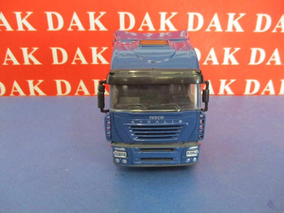 Die cast 1/43 Modellino Camion Truck Iveco Stralis 540 + New Holland FR920 - Immagine 4 di 4