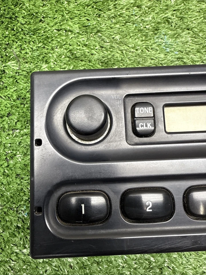 98-02 Ford E150/250/350 Ranger Econoline Radio Receiver Head F8RP-18k810-BA - Image 2 of 4