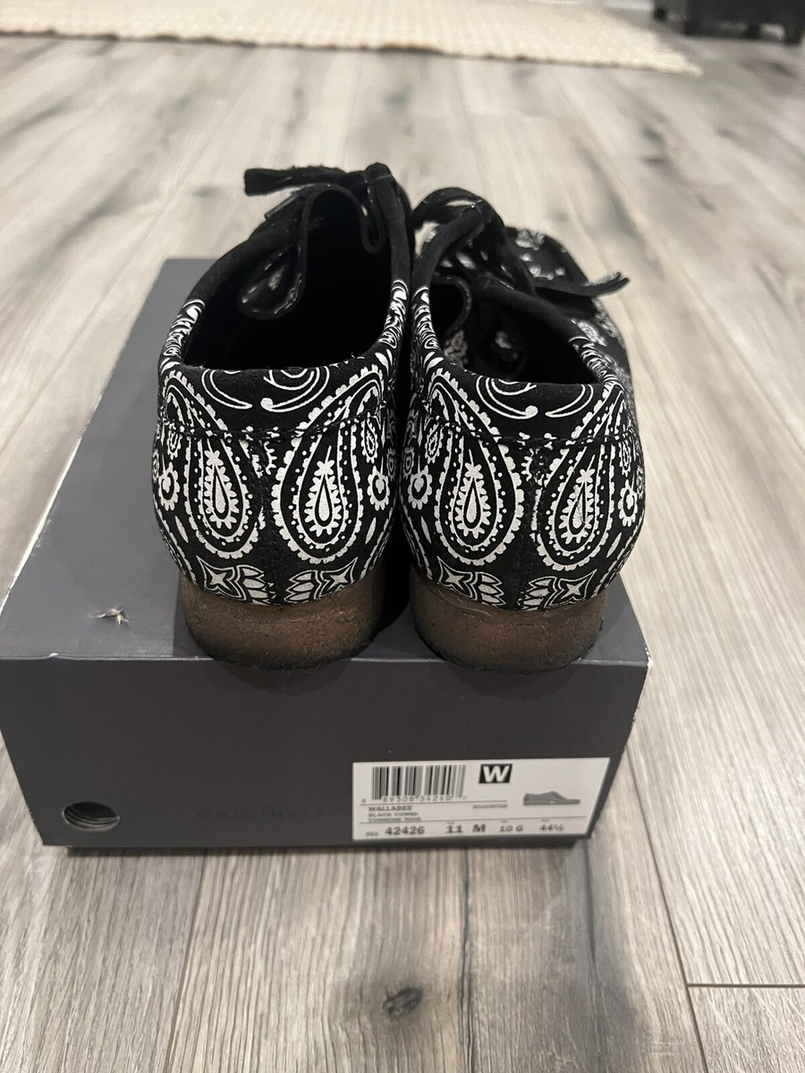 RARE 2019 Supreme X Clark Wallabee Black Bandana Paisley RARE 2019 Supreme X Clark Wallabee Black Bandana Paisley