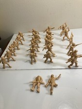 Lot of 24 Tan Soldiers Standing 2.5