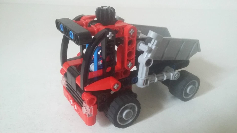 LEGO Technic 8065 Mini Container Truck, photo 1 sur 4