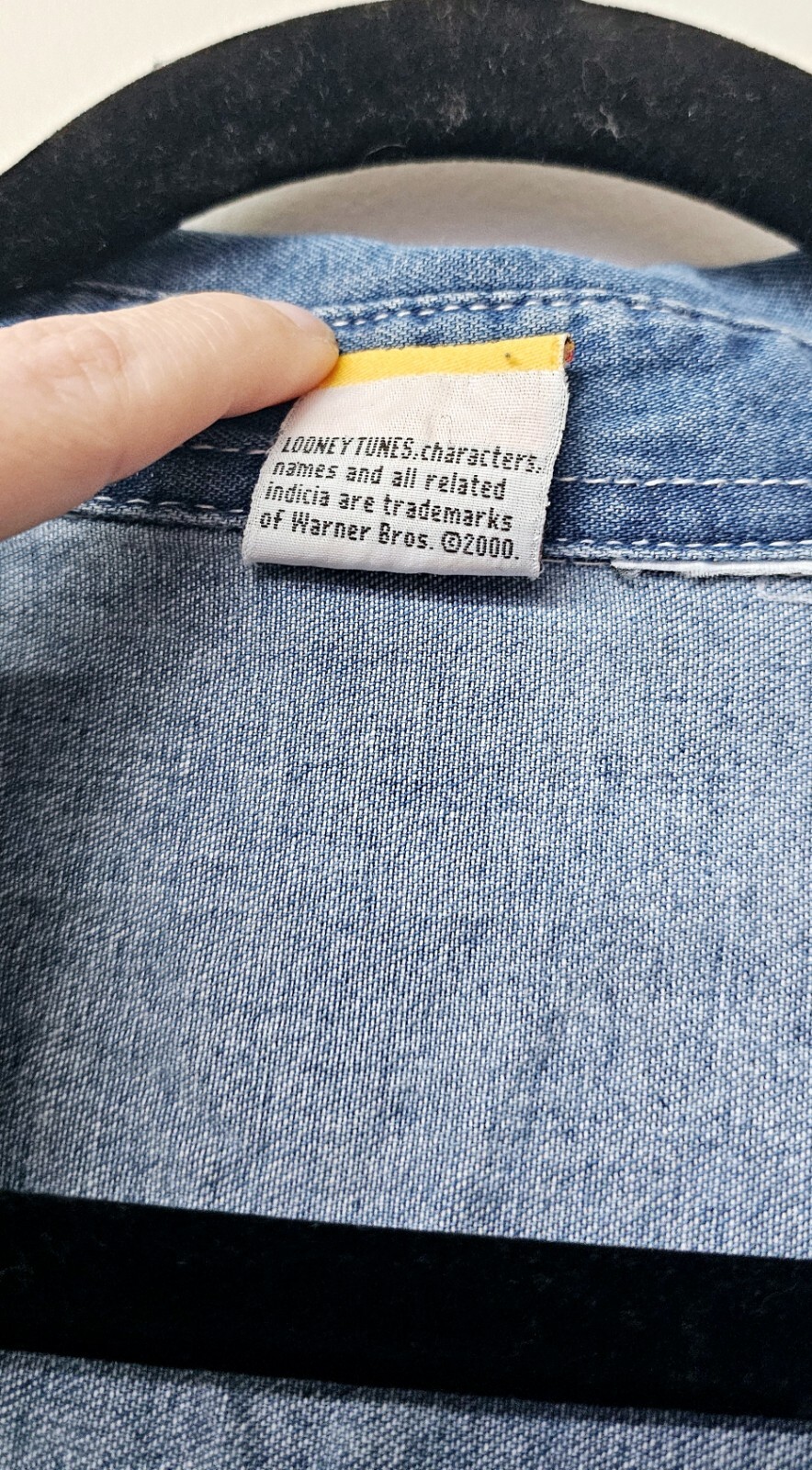 LOONEY TUNES Tweety Bird Vintage Y2K Embroidered Womens Denim Button Up