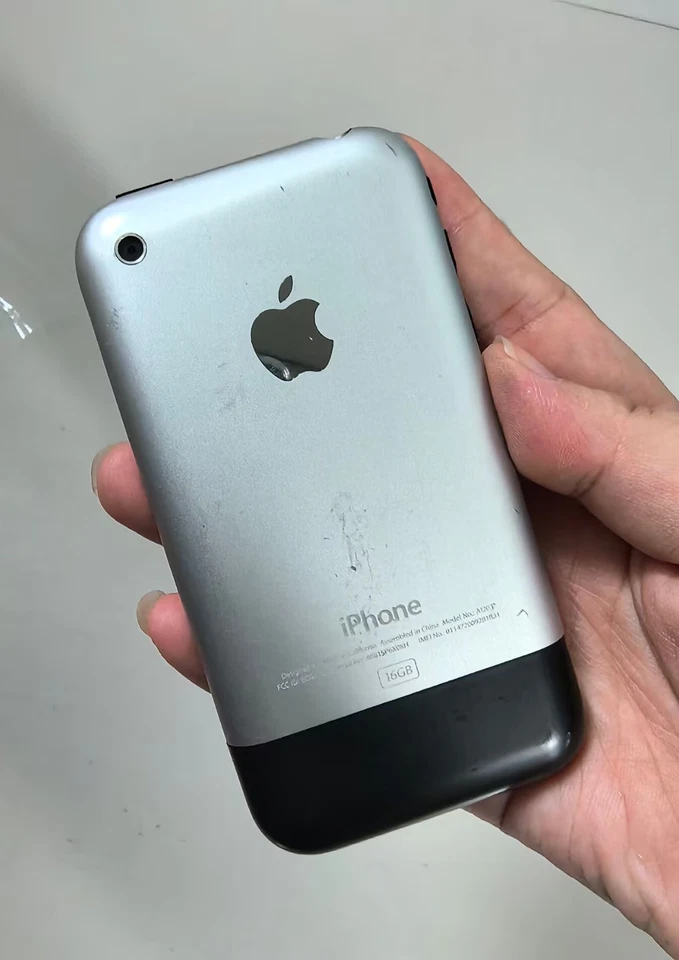 Apple iPhone 2G 1ª Generación 16 GB Astilla (Desbloqueado) Completo Funcionamiento IOS Aleatorio Foto 2 de 4