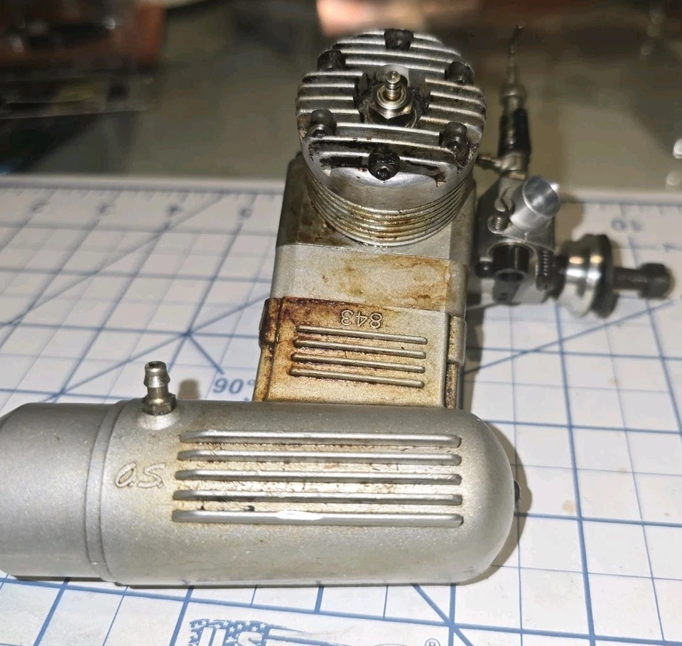 VINTAGE ~ O.S. MAX 40 FP, RC Airplane Model Engine w/ Muffler - Image 4 of 4