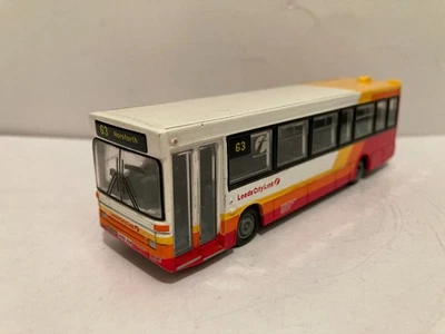 EFE Dennis Dart First Leeds City Link 1/76 scale unboxed - Image 1 of 2