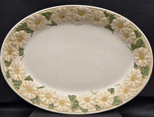 Metlox Pottery Poppytrail Sculptured Daisy 11in Platter