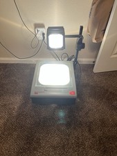3M Overhead Projector Model 9100 with bulb Works On 2 Switch For parts Only