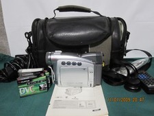 Canon ZR90 MiniDV Digital Video Camcorder - Battery, SD Card. Remote, Charges
