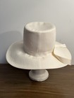 Vintage Creamy White Womens  Wide Brim Hat Size M 20” Circumference — photo 3