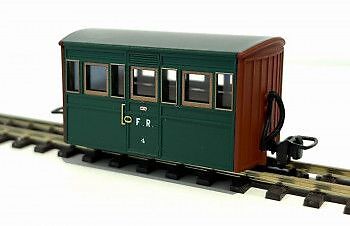 Peco GR-557B FR Bug Box Coach Col. Stephens Livery Spur Nr. 4 009