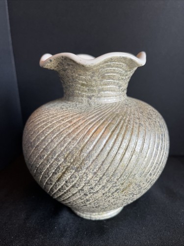 Vintage Shawnee Pottery Round 6" Vase Cream Gold Swirl Speckle Ruffle MCM 1409 - Picture 3 of 10