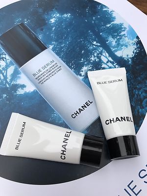 【未使用品】CHANEL シャネル BLUE SERUM ブルー セラム アイ 試してみた】ブルー セラム アイ CHANELの効果・肌質別の口コミ