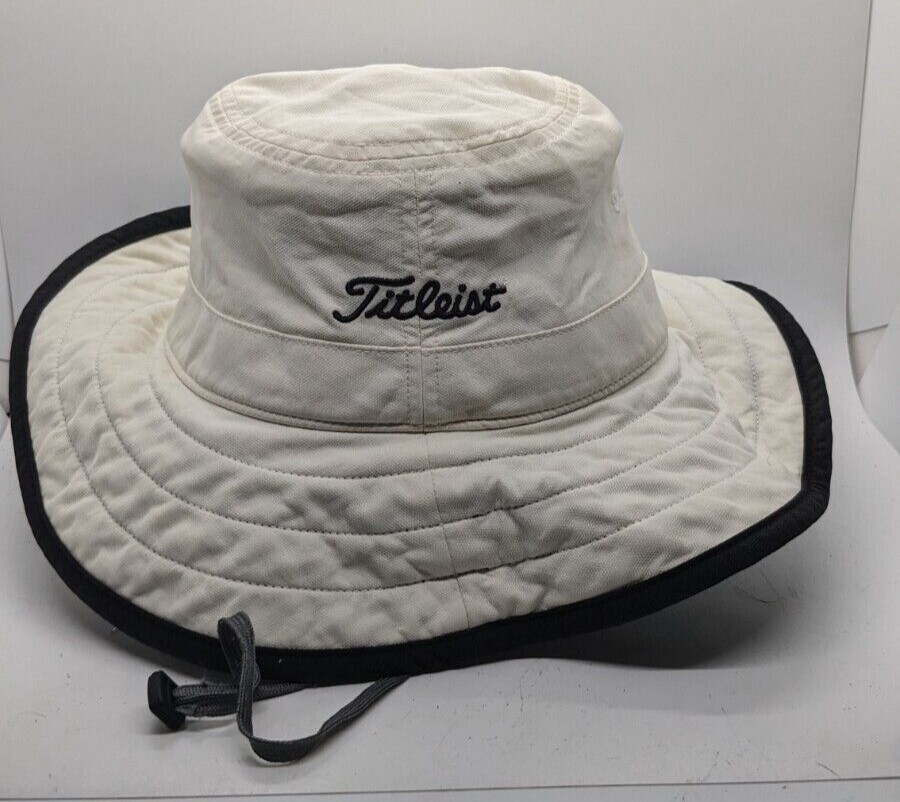 Titleist Golf Bucket Hat White Black Brim S/M Ventilated